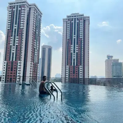 Chambers service suites klcc