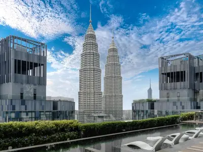a view of the petronas twin towers in kuala at Star Premier KLCC Suite 3-4pax by LavishHome in Kuala Lumpur