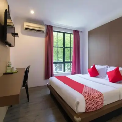 OYO 1045 Azimuth Hotel