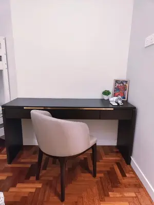 a desk with a chair and a black desk at Newly Reno Wisma Cosway Pavilion KLCC Bukit Bintang in Kuala Lumpur