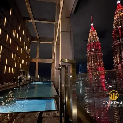 Luxury Tropicana The Residence SkyPool KlccView CityCenter By HeyStay Management