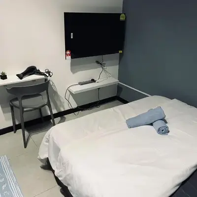 Neu Suites Studio Home Stay