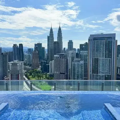 The Luxe by Infinitum Suites