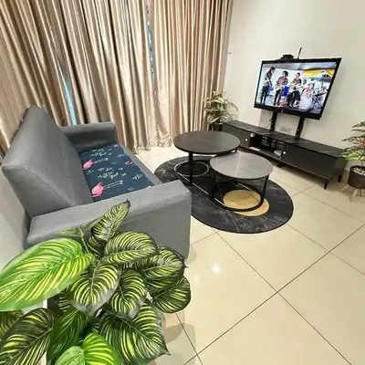 Anaqi Homestay by Razak City Sg Besi