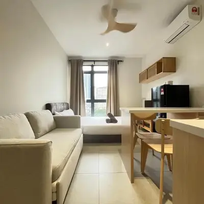 Neu Suites By The Relaxstay