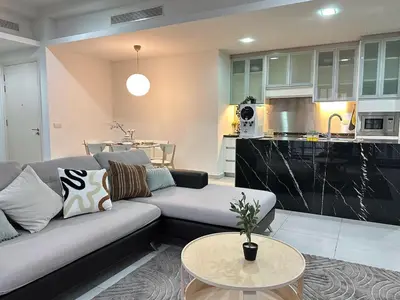 Gallery image of St Mary Residence, Spacious 3B3R Family Suite with Balcony by Lilbean Space in Kuala Lumpur