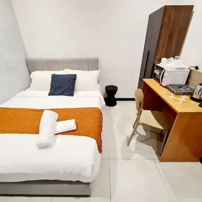 Neu Suites Tiny Queen Bed Studio 10 mins to KLCC