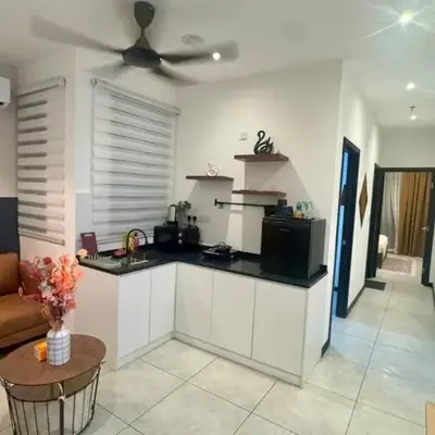 Comfy 2BR with FREE Parking at Neu Suites by OKBnB