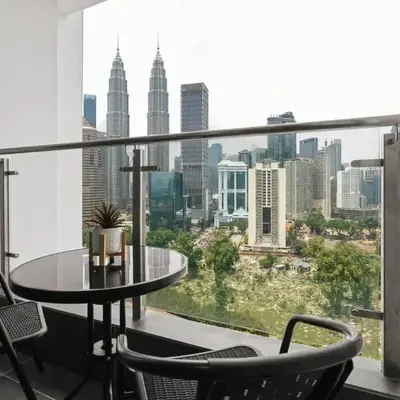 Legasi Residence Direct KLCC VIEW Only10minWalkToKLCC With PS4 AndBoardGames