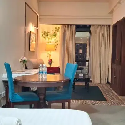 B Service apartment times Square kl