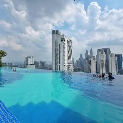 Majestic Wonder Studio Suite with Infinity Pool