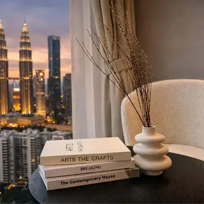 LUXURA SUITE's E A T O N KLCC