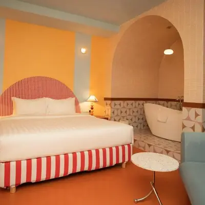 The Très Hotel