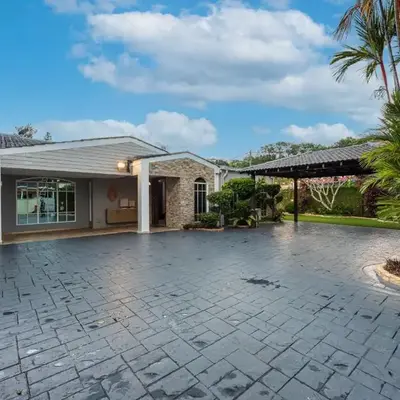 25P Enchanting Bungalow Retreat - Mystical Garden
