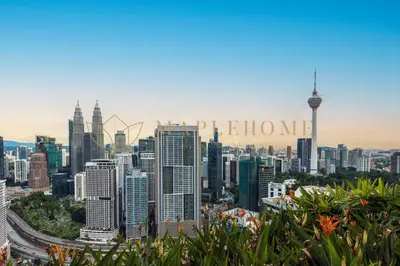 a view of the singapore city skyline with the sign for the flower at The Colony and The Luxe Premier Suites Kuala Lumpur in Kuala Lumpur